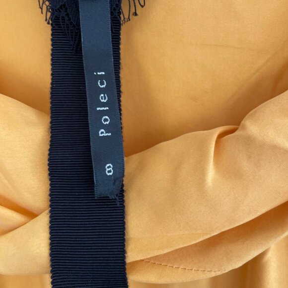 Beautiful Designer Poleci dress in yellow silk - Picture 3 of 8